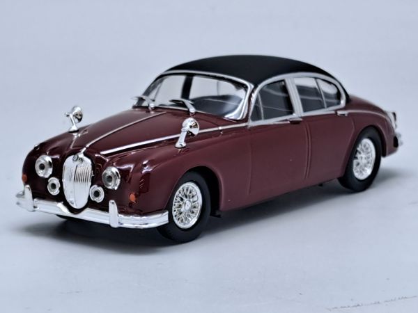CAR16741 - JAGUAR MKII Bordeauxrood - 1