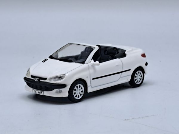 CAR21670 - PEUGEOT 206 Coupé Cabriolet Wit - 1