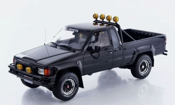 OT481B - 1985 Toyota Hilux SR5 Zwart - 1