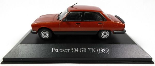 MAGARGAQV10 - PEUGEOT 504 GR TN 4-deurs sedan 1985 metallic oranje verkocht in blisterverpakking - 1