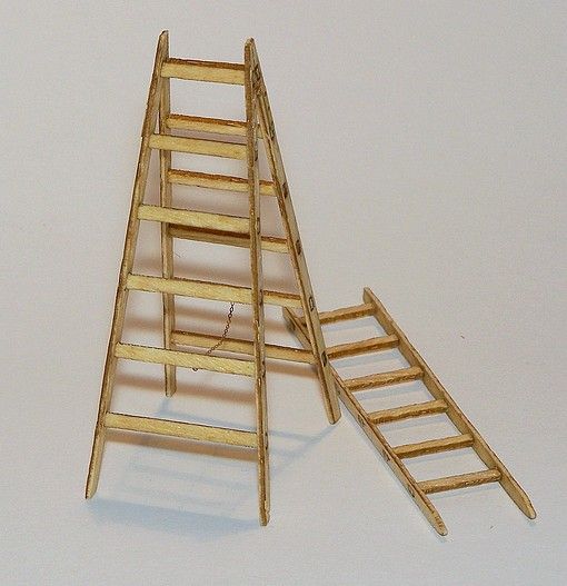 PLS397 - 2 te monteren miniatuur ladders; 6 cm hoog - 1