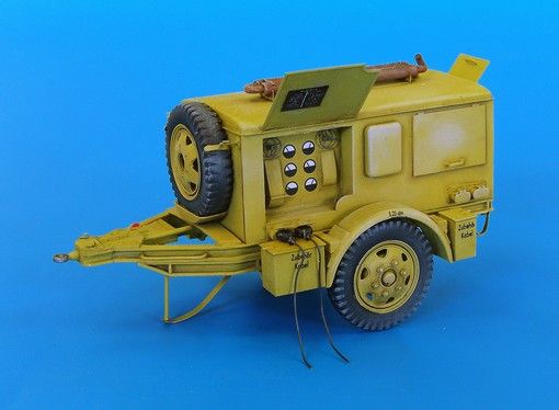 PLS4014 - Duitse SD AH 24 generatorset in kit om te monteren en te schilderen voor meegeleverde diorama-emblemen - 1