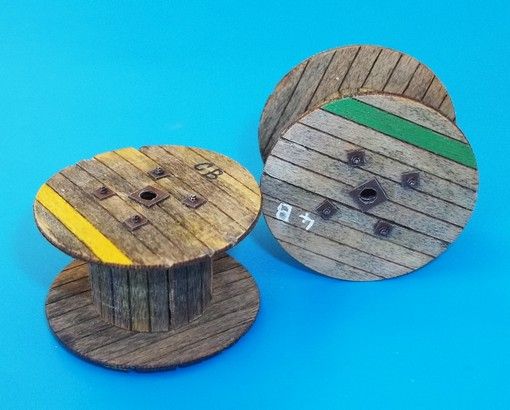 PLS4050 - 2 haspels voor lege kabels diameter 3 cm miniatuur in kit om te monteren en te schilderen voor diorama - 1