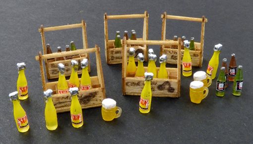 PLS422 - kratten met frisdrankflessen en miniatuurglazen om te monteren en voorzien van stickers - 1