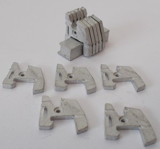 PMAA-012 - FIAT miniatuur gewichthouder met 10 gewichten om te schilderen - 1
