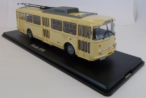 PRXPCL47064 - Crème SKODA 9TR elektrische stadsbus - 1