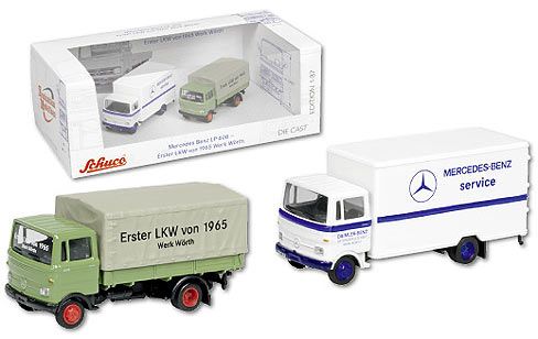 SCH22541 - 2 MERCEDES 4X2 vrachtwagens 1 Erster LKW dekzeil en een starre Mercedes Benz servicecarrosserie - 1