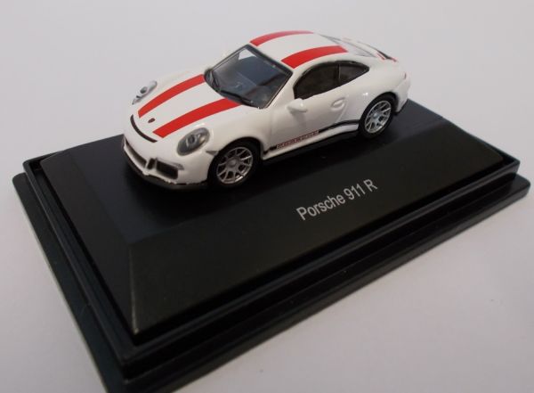 SCH26299 - PORSCHE 911 R wit met rode strepen - 1