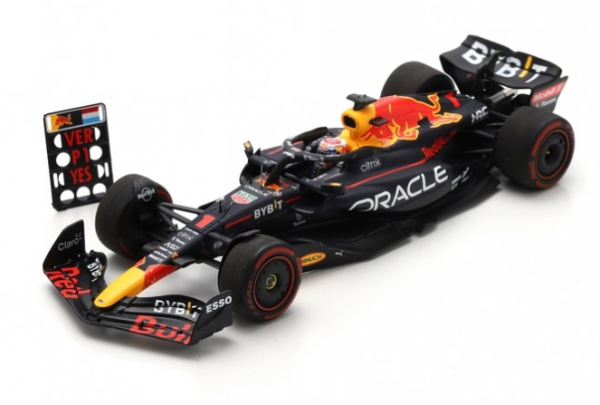 SPAS8548 - RED BULL RB18 #1 Winnaar GP Nederland 2022 M.VERSTAPPEN 30e overwinning - 1