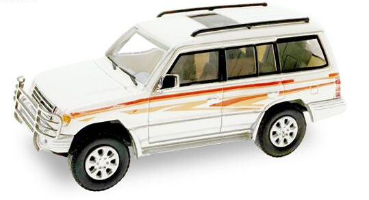 HER87MC000043 - MITSUBISHI Pajero wit - 1