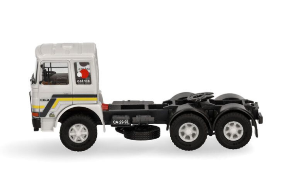HER320481 - MAN F8 6x4 - 1