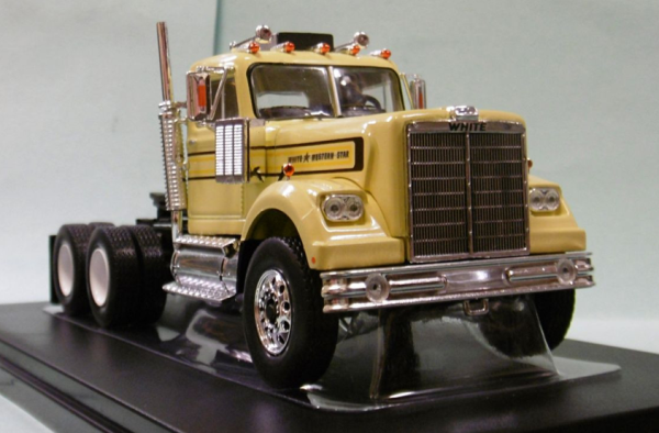 IXOTR161.22 - WESTERN Star 4864 6x4 1970 Geel - 1