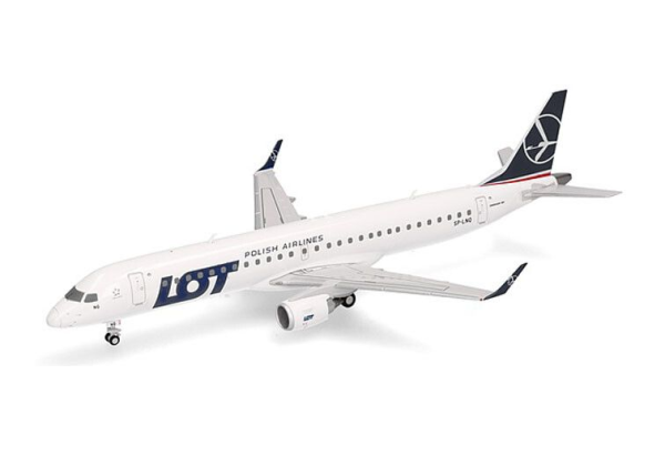 HER573825 - EMBRAER E195 LOT Polish Airlines - 1