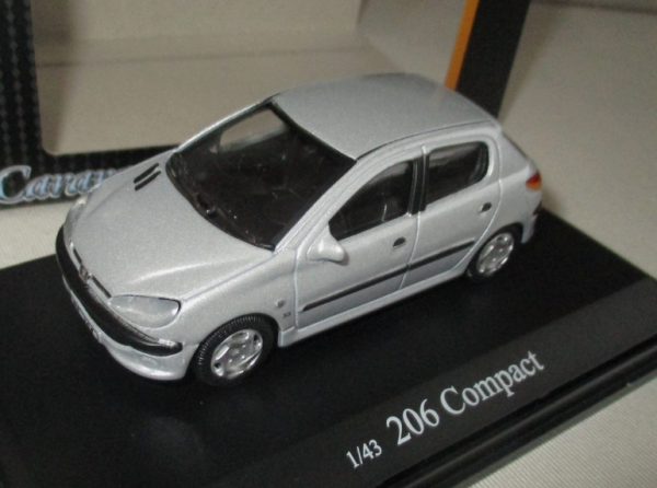 CAR42490 - PEUGEOT 206 zilver - 1