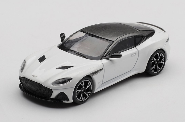 MGT01225-L - ASTON MARTIN DBS Stratus wit 2024 - 1
