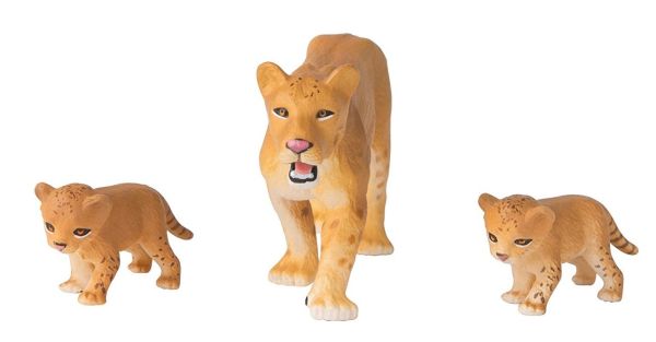 T16073 - Leeuwin en haar welpen - 1