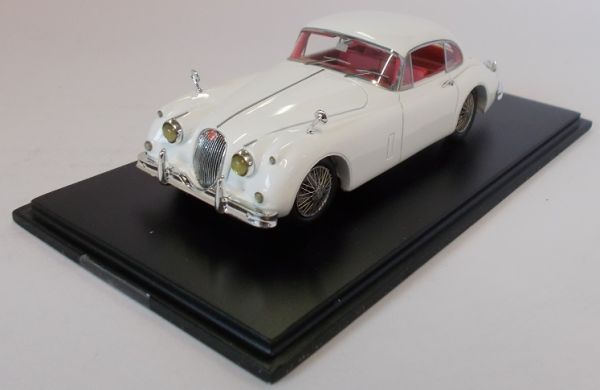 TWINT01.0523 - JAGUAR XK 150 1958 wit - 1