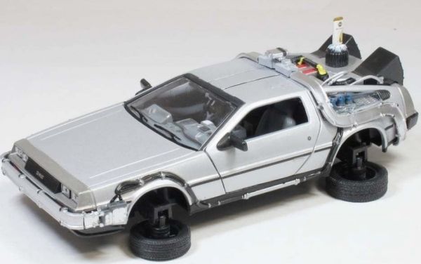 WEL22441FV-GW - DELOREAN DMC12 Back to the Future II vliegende versie - 1