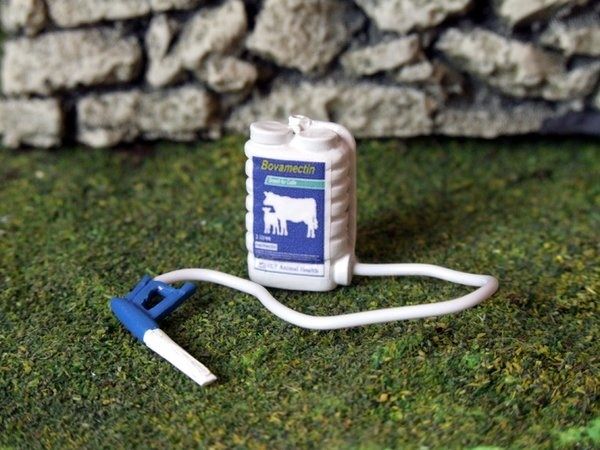 WM055C - Ontwormer voor runderen - In het klein - 1