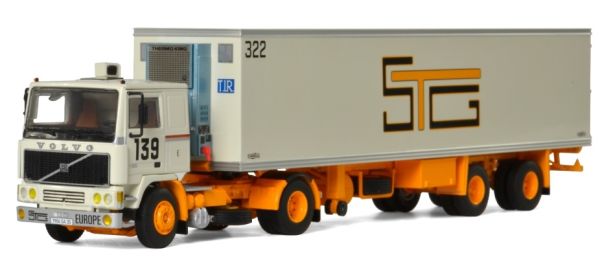 WSI01-2595 - VOLVO F10 4x2 met STG semi-koelkast - 1