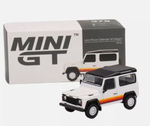 MGT00378-R - LAND ROVER Defender 90 wagon RHD Wit