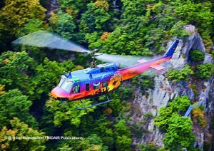 REV03867 - BELL UH-1D VAARWEL HUEY helikopter om in elkaar te zetten en te schilderen