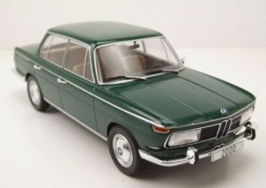 MOD18542 - BMW 2000 Type 121 1966 Donkergroen