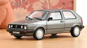 NOREV188564 - VOLKSWAGEN Golf Champion 1990 Grijs Metallic