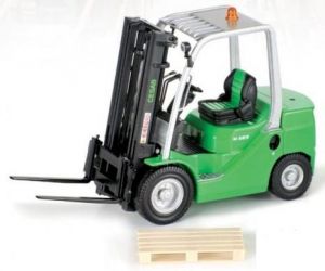 ROS00147 - Heftruck CESAB M325 Met 1 pallet Schaal: 1/23
