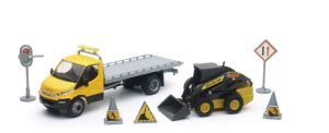 NEW16163B - IVECO DAILY schaal 1/43 met oplader NEW HOLLAND L230 weegschaal. 1/32 en accessoires