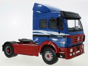 MOD18138 - MERCEDES 1853 SKII 1994 4x2 Blauw en rood