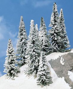 HEK2161 - 8 besneeuwde bomen 7-12 cm