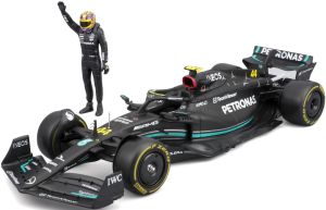 BUR28037H - MERCEDES-AMG W14E SF-23 #44 met L. Hamilton figuurtje