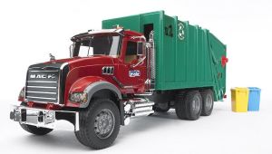 BRU2812 - Vuilniswagen met 2 vuilnisbakken MACK