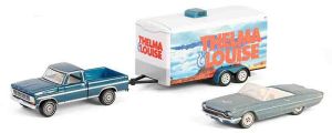 GREEN31180-B - FORD F-250 1967 met aanhanger en FORD Thunderbird cabriolet 1966 - THELMA & LOUISE uit de HITCH & TOW serie in blisterverpakking