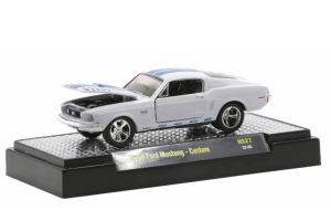 M2M-31500-HS27 - FORD Mustang - Aangepaste bank uit 1968 en blauw