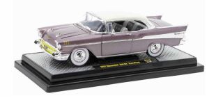 M2M-40300-115B - 1957 Chevrolet Bel Air Hardtop Metallic Roze