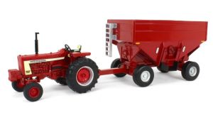 ERT44435 - FARMALL 806 met aanhanger