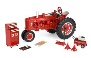 ERT44493 - FARMALL Super H met gereedschap - Prestige Collectie