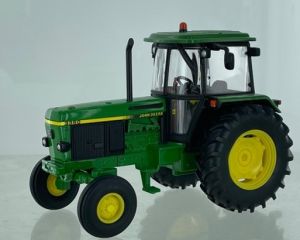 BRI43326 - JOHN DEERE 3350 2WD Limited 2500 exemplaren
