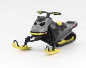 DCM60021 - SKI-DOO Summit Expert Gele en Grijze Sneeuwscooter