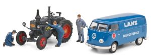SCH7859 - LANZ BULLDOG met VOLKSWAGEN T1b en 3 LANZ BULLDOG servicemonteurs