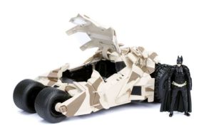 JAD98543 - Batmobile Trumble Camo met BATMAN