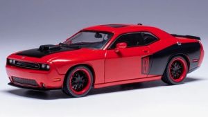 IXOCLC597 - DODGE Challenger SRT-8 2009 Rood