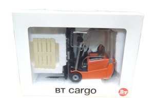 ROS00146 - BT heftruck met 1 pallet Schaal: 1/23