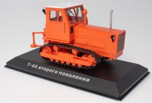 G1825079 - ALTAIA T-4A crawler versie 2 1982-1993 oranje
