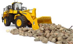 UH8153 - KOMATSU WA600-8 lader