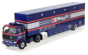 IXOTTR021 - VOLVO F89 4x2 en Team Essex Lotus racewagen transportaanhanger