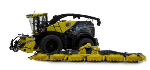 MAR2202-01 - NEW HOLLAND FR780 Demo Tour Italië - Beperkt tot 333 exemplaren.