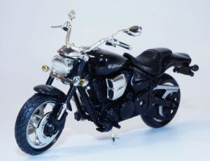 MMX76205-G - YAMAHA Road Star Warrior 2002 Zwart